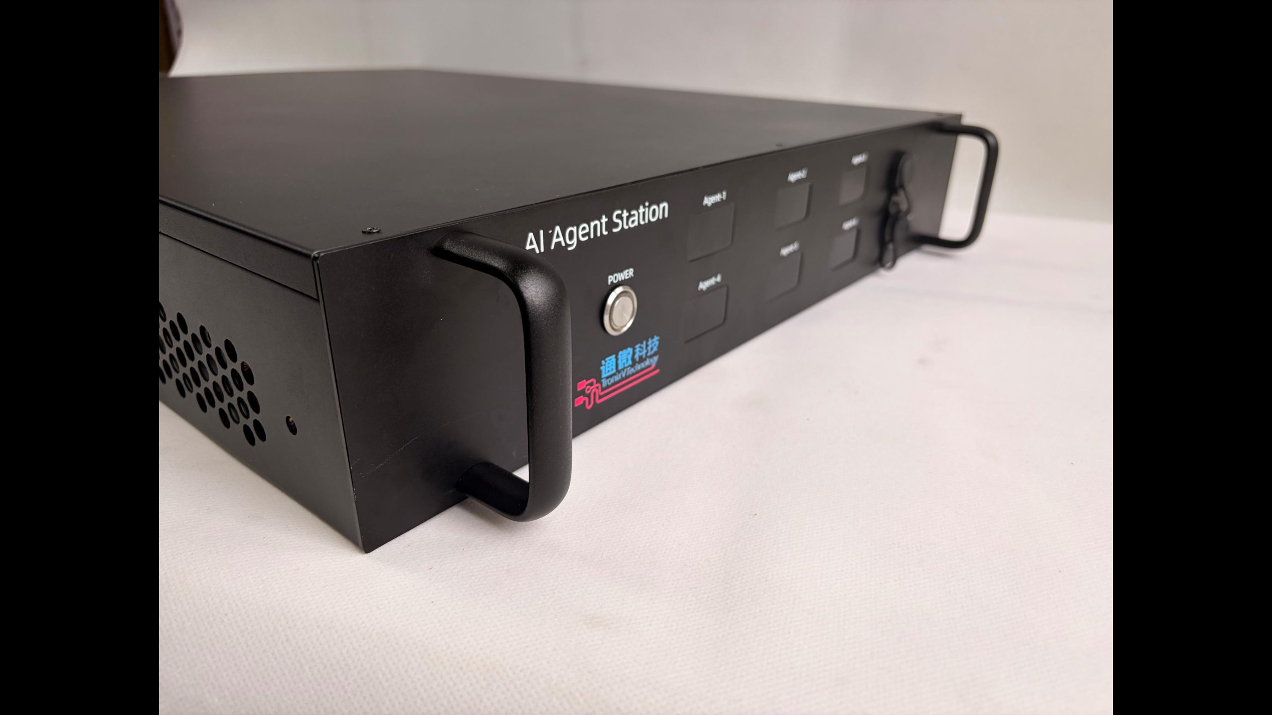 AI Agent Station – Edge AI Computing Platform